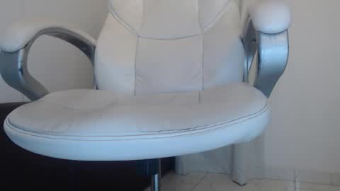 Snapshot of soffi_hott chatting on 11.16.25 soffi_hott online show from 11.16.25