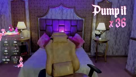 Snapshot of soffiqueen chatting on 09.30.25 Schedule 1400 - 2100 gtm-5 online show from 09.30.25