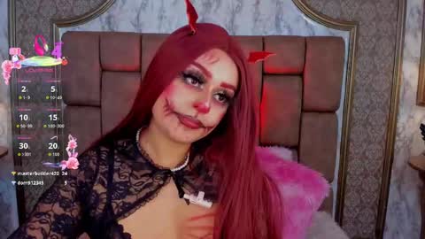 Snapshot of soffiqueen chatting on 10.19.25 Schedule 1400 - 2100 gtm-5 online show from 10.19.25