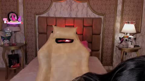 Snapshot of soffiqueen chatting on 11.03.25 Schedule 1400 - 2100 gtm-5 online show from 11.03.25