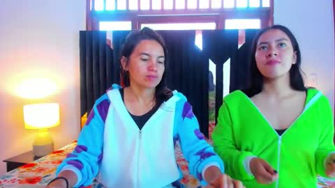 soffy and mia online show from 10.18.25