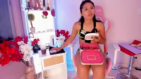 sofhia_turner online show from 02.13.25
