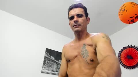 SOFI AND SANTY online show from 11.02.25