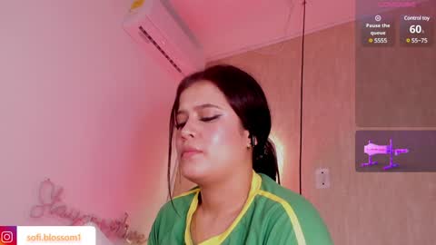 Sofi Blossom  online show from 01.12.25