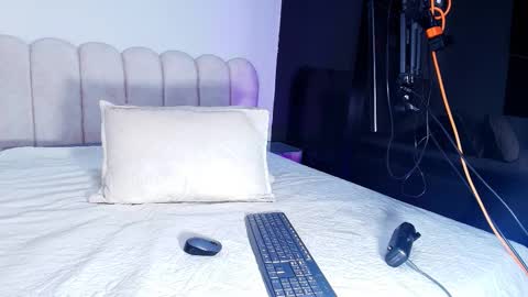 Sofia online show from 12.17.25