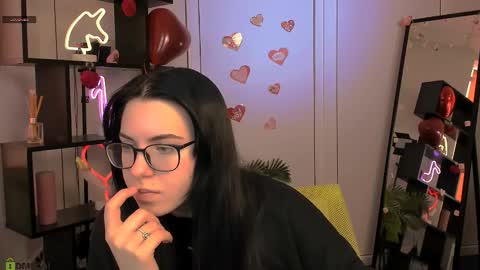 sofi_lonely online show from 02.10.26