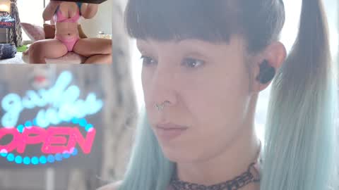 Sofi Mora online show from 09.29.25