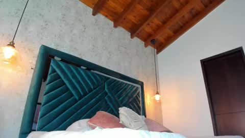 Snapshot of sofi_moreno chatting on 09.29.25 Sofi online show from 09.29.25