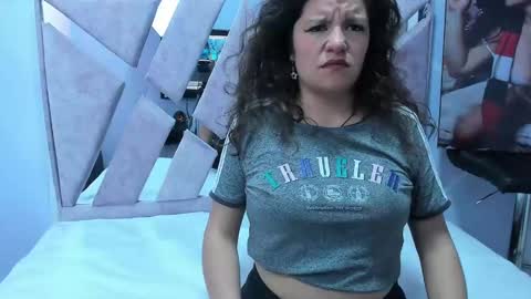 Sofi Noa online show from 01.19.25