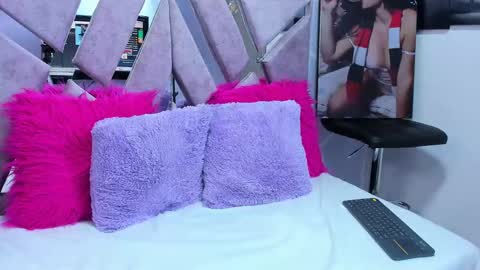 Sofi Noa online show from 01.21.25