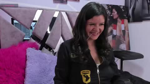 Sofi Noa online show from 02.17.25