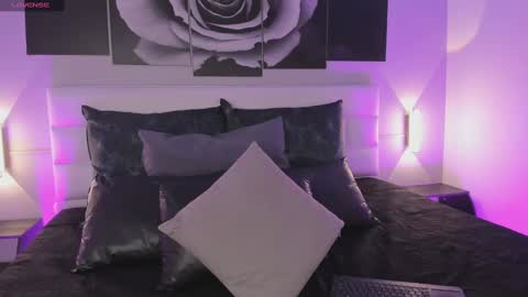 Snapshot of sofi_sp chatting on 10.15.25 sofi_sp online show from 10.15.25