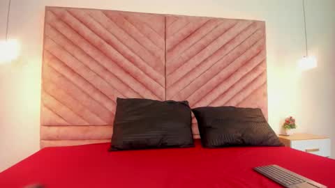 sofia__ll online show from 12.17.25