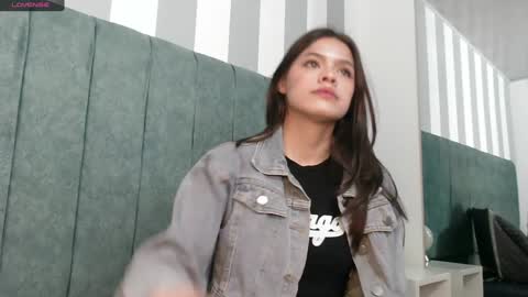 Sofi online show from 01.04.25