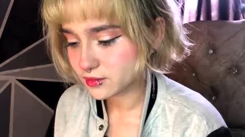 Sofia Jimenez online show from 10.19.25