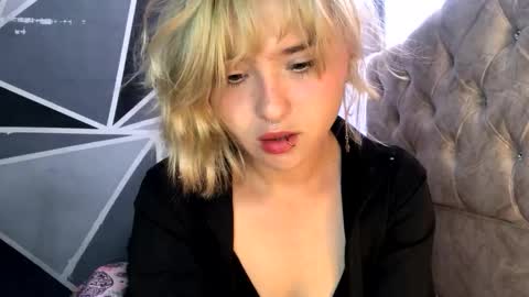 Sofia Jimenez online show from 10.26.25