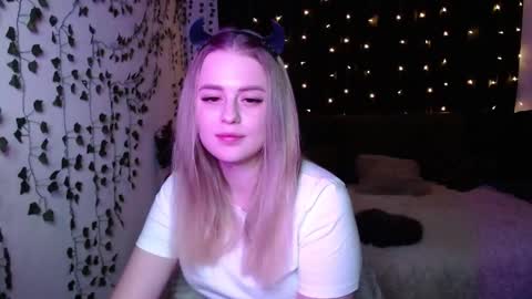 sofia_rosemary online show from 02.21.25