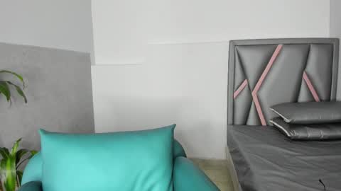 Snapshot of sofia_villareal chatting on 09.26.25 Sofa online show from 09.26.25