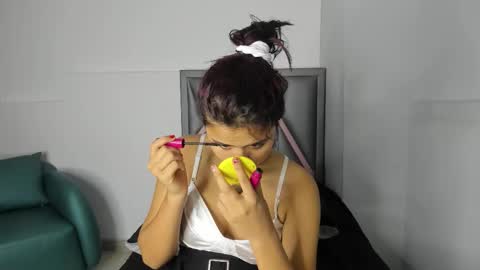 Snapshot of sofia_villareal chatting on 09.27.25 Sofa online show from 09.27.25