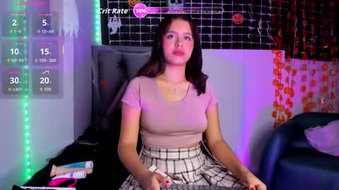 Snapshot of sofia_villareal chatting on 10.23.25 Sofa online show from 10.23.25