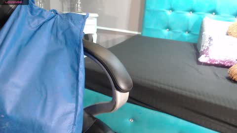 Sofa online show from 02.03.25