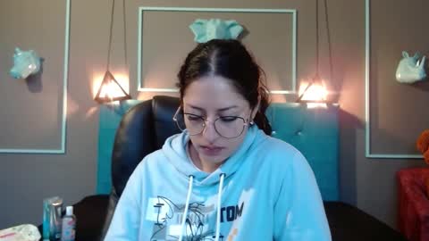 Sofa online show from 09.11.25