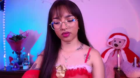Snapshot of sofiaafoxx chatting on 12.27.24 Sofia online show from 12.27.24