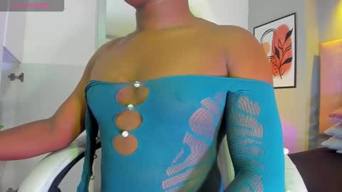 Snapshot of sofiabrouw chatting on 09.29.25 Sofia online show from 09.29.25