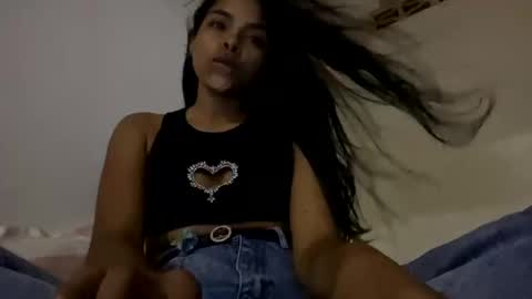 Snapshot of sofiacandy17 chatting on 02.25.25 Danna Sofia online show from 02.25.25