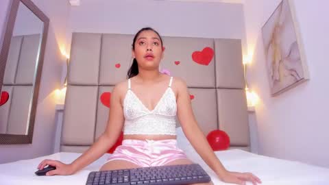 Snapshot of sofiamarquez_ chatting on 02.15.25 Sofi marquez online show from 02.15.25
