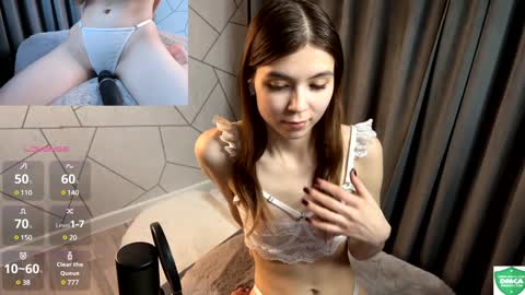 Snapshot of sofiasuper chatting on 12.28.24 Sofia online show from 12.28.24