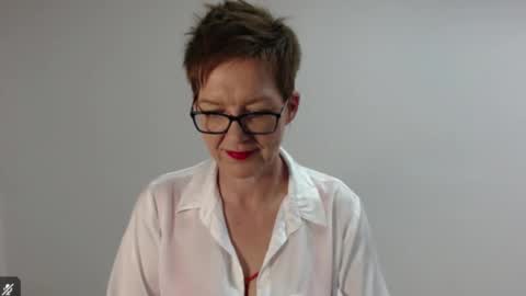 Sofie Velvet online show from 04.01.26