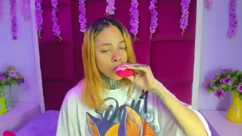 Snapshot of sofii_anal_ chatting on 10.02.25 sofii_anal_ online show from 10.02.25