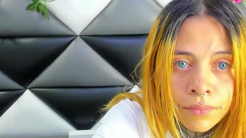 Snapshot of sofii_anal_ chatting on 10.26.25 sofii_anal_ online show from 10.26.25