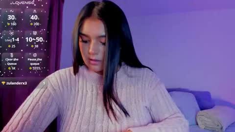 Snapshot of sofii_moretti chatting on 11.18.25 Sofia online show from 11.18.25