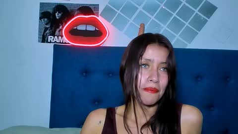 Snapshot of sofiia_tay chatting on 09.17.25 sofiia_tay online show from 09.17.25