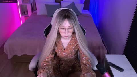 Snapshot of sofiisun chatting on 10.10.25 Sofia online show from 10.10.25