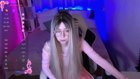 Snapshot of sofiisun chatting on 11.05.25 Sofia online show from 11.05.25