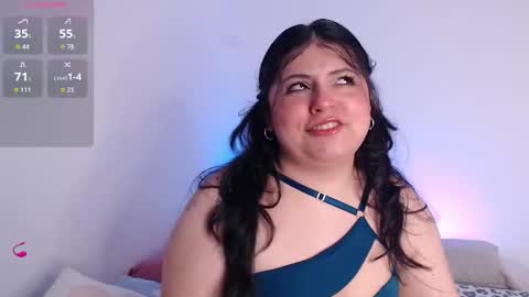 Snapshot of sofix_ chatting on 02.25.26 Lau online show from 02.25.26