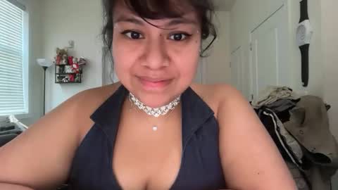 Snapshot of softandcreamyass chatting on 05.17.26 softandcreamyass online show from 05.17.26