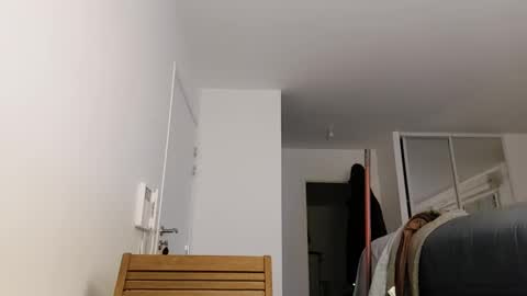 Snapshot of softndwear chatting on 12.17.24 SOFT online show from 12.17.24