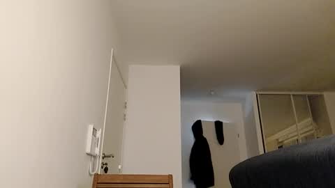 Snapshot of softndwear chatting on 12.22.24 SOFT online show from 12.22.24