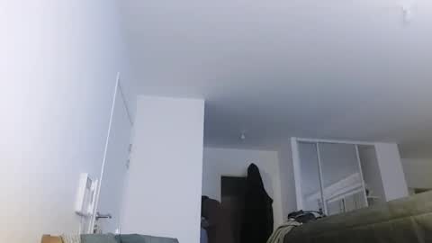 Snapshot of softndwear chatting on 01.08.25 SOFT online show from 01.08.25