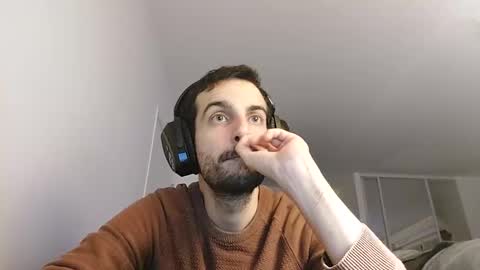 Snapshot of softndwear chatting on 02.05.25 SOFT online show from 02.05.25