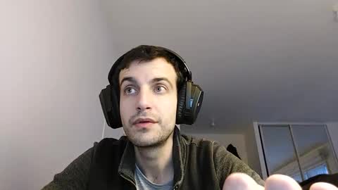 Snapshot of softndwear chatting on 02.17.25 SOFT online show from 02.17.25