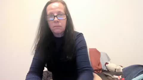 Soft Peach Goddess online show from 01.12.26