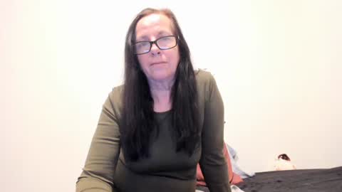 Soft Peach Goddess online show from 01.16.26