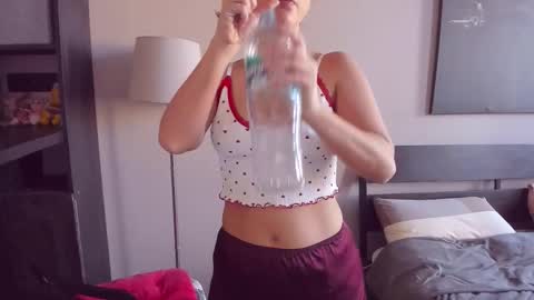 Snapshot of softt_kitty chatting on 10.17.25 Emily online show from 10.17.25