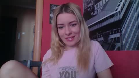 Snapshot of softy_aura chatting on 05.29.26 softy_aura online show from 05.29.26