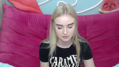 Snapshot of sofysoft chatting on 11.09.25 sofysoft online show from 11.09.25